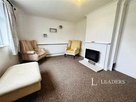 3 bedroom semi-detached house to rent - Photo 3