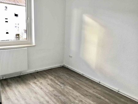 Gut geschnittene 3-Zimmer-Wohnung mit Balkon - Foto 4