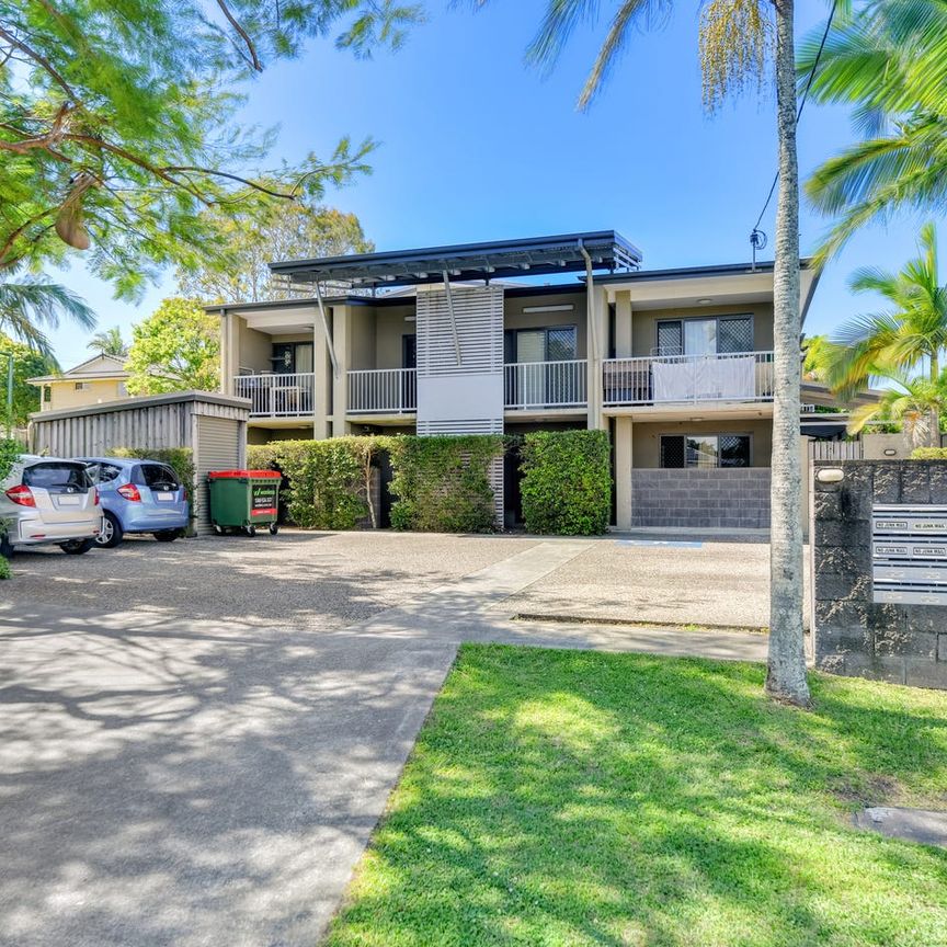 RENOVATED SELF-CONTAINED STUDIO IN THE HEART OF NUNDAH - Photo 1