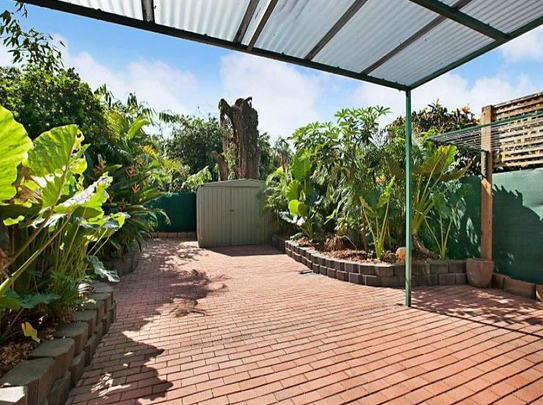 Beachside Townhouse for Lease – Private, Spacious & Pet Friendly! - Photo 1