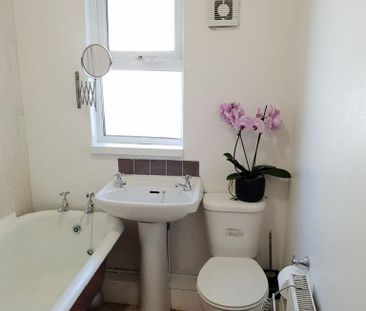 5 bedroom terraced house to rent - Photo 2