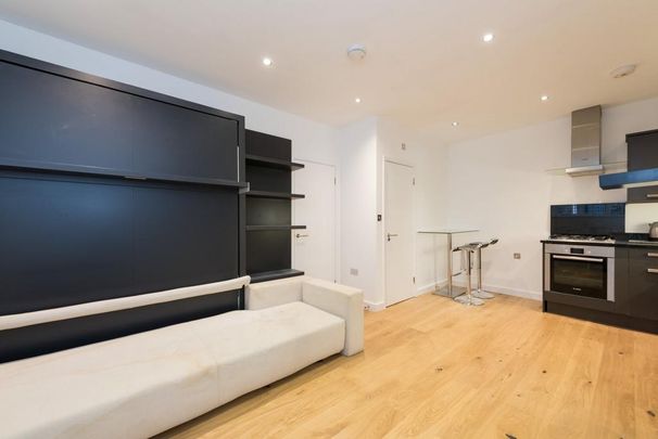 Studio to rent - Photo 1