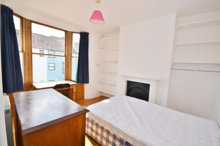 6 bedroom terraced house to rent - Photo 4