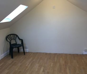 Studio Flat, Woodlands Road, IG1 - Photo 2