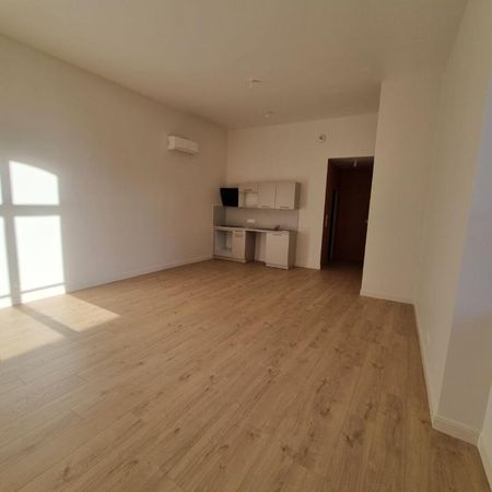 Location Appartement 4 pièces 110m² ST BRIEUC 22000 - Photo 2
