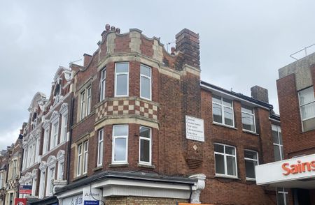 4 bedroom apartment to rent - Photo 5