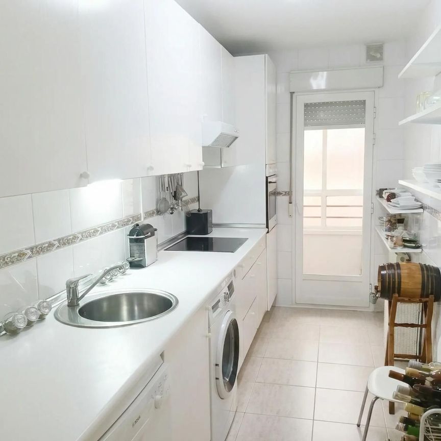 Piso de alquiler en Casco Antiguo - Photo 1