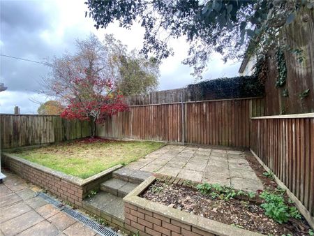 3 bedroom semi-detached house to rent - Photo 2