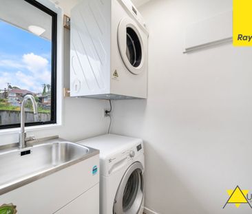 Charming Family Home in a Convenient New Lynn Location - Photo 6