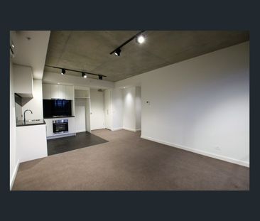 Spacious 2 bedroom 2 bathroom boutique style apartment in superb lo... - Photo 3