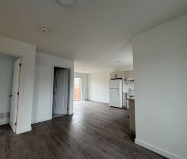 For Lease - 127 Highriver Trail Unit# (MAIN), Welland, Ontario - Photo 1