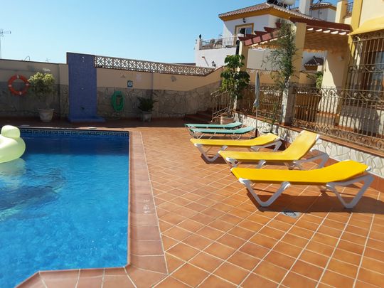 For rent for long season stunning villa 5 min. from Nerja - Photo 1