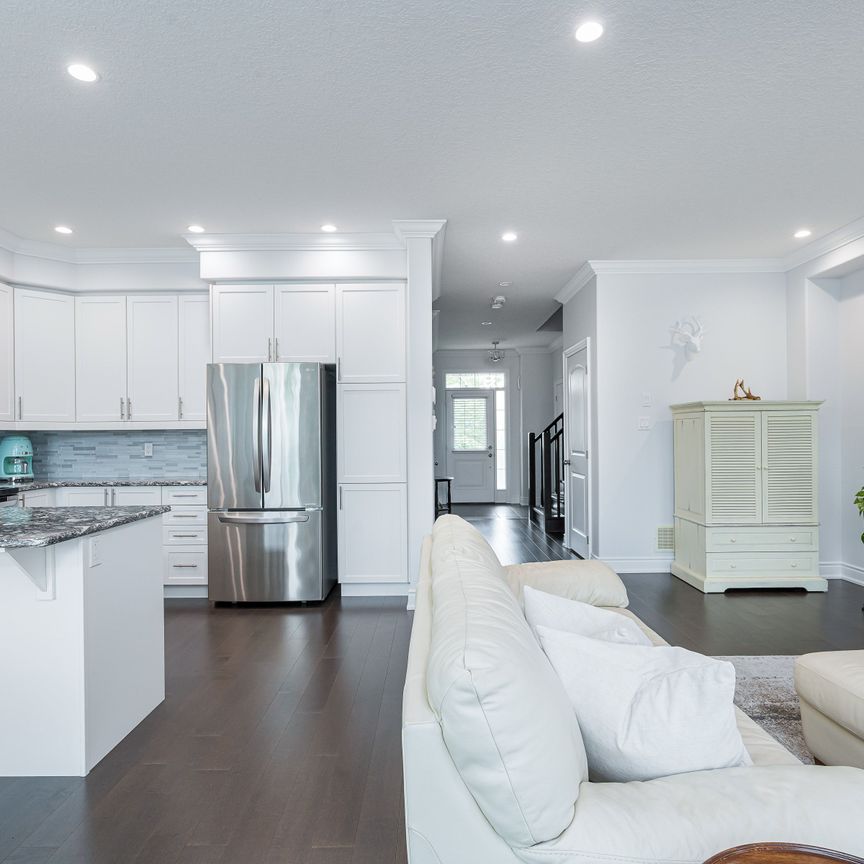 For Lease - 89 Garbutt Crescent, Collingwood, Ontario - Photo 1
