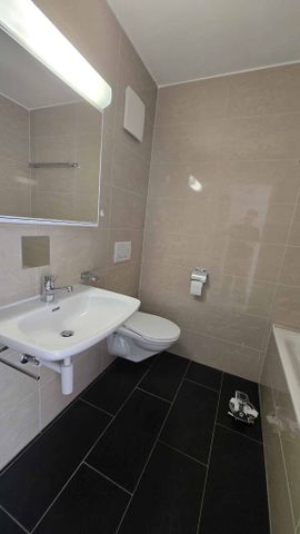 Grand appartement de 4.5 pièces à louer - Photo 2