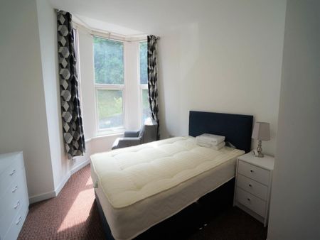 Apartment 2, 55 High Street - Photo 2