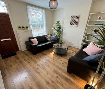 3 bedroom end of terrace house to rent - Photo 3