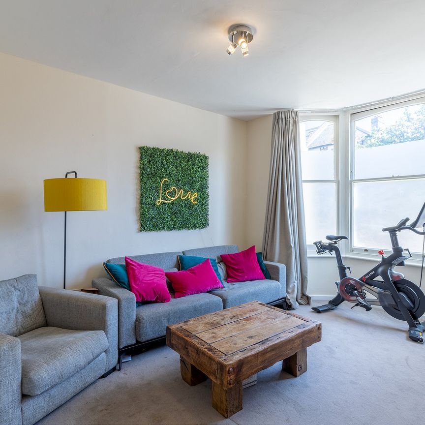 Dawes Road, Fulham, London, SW6 - Photo 1