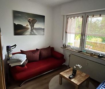 Helle 4-Zimmer-Wohnung mit Balkon und moderner Einbauküche - Foto 1