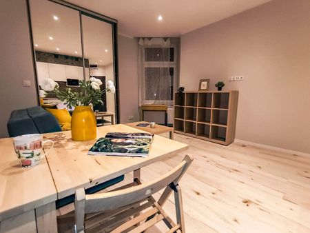 Przytulna kawalerka w centrum Katowic - Photo 2