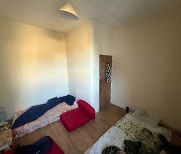 40 Somers Road, Southsea - Photo 4