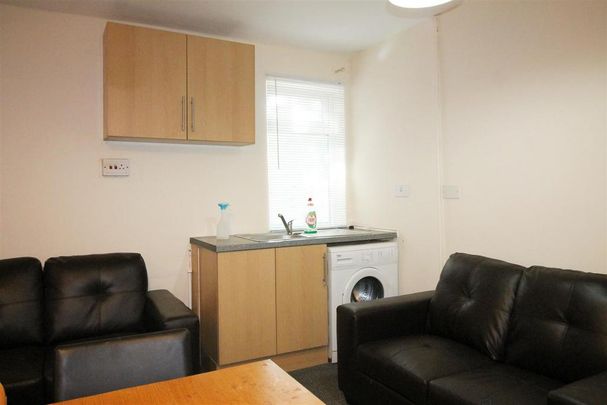 4 bedroom house to rent - Photo 1