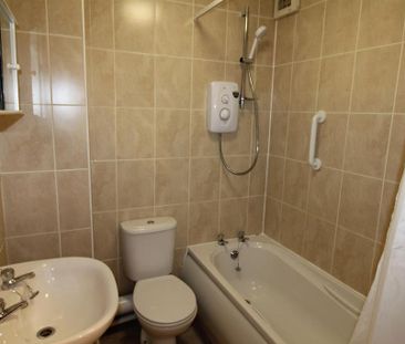 2 bedroom apartment to rent - Photo 5
