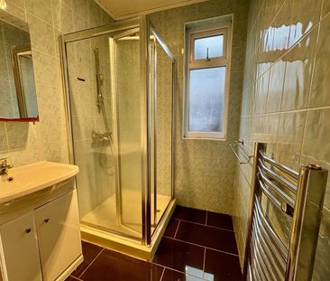 2 Bed Maisonette, Lyne Court, NW9 - Photo 3