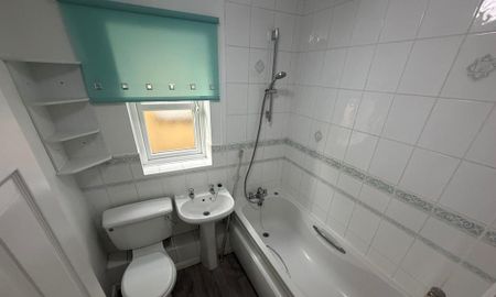 2 bedroom semi-detached house to rent - Photo 5