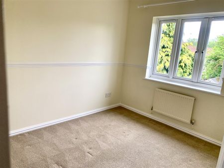 Bythebrook, Chippenham, SN14 - Photo 4