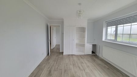 5 bedroom detached house to rent - Photo 3