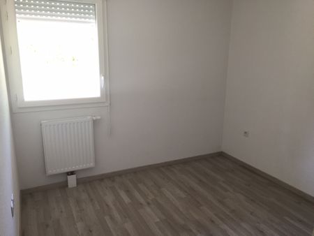 Location Appartement 3 pièces 55m² - Photo 2