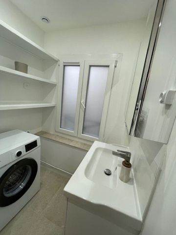 EN CENTRE VILLE TYPE 3 ENTIEREMENT RENOVE ET MEUBLE A NEUF - Photo 5