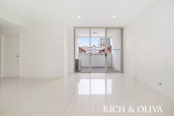 2068/1 - 3 Belmore Street, Burwood - Photo 1