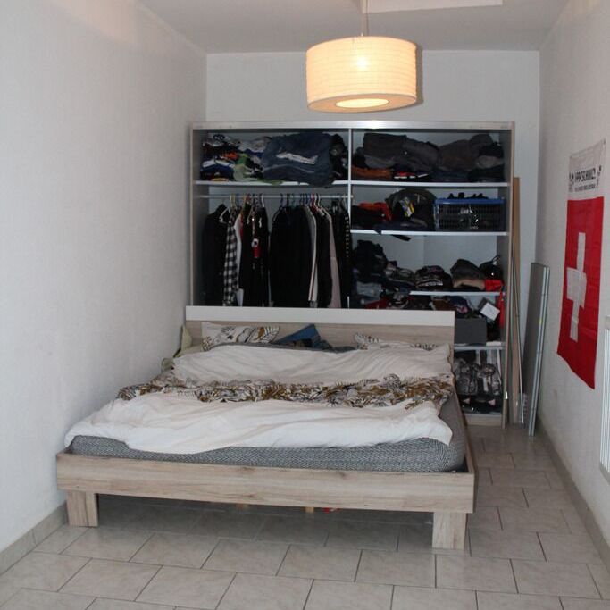 Ideally located - Photo 1