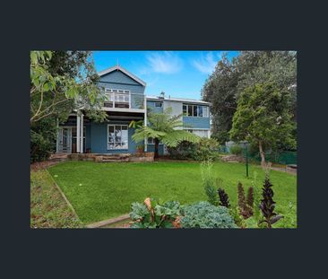 Beautifully Renovated Cottage - Photo 6