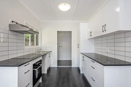 3 Pevny Street, Salisbury QLD 4107 - Photo 4