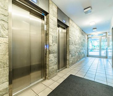 City-Residence: Toller Blick aus dem 10. Stockwerk: moderne 2-Zimme... - Foto 1