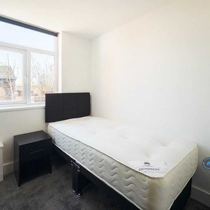 1 bedroom in a house share to rent - Photo 1