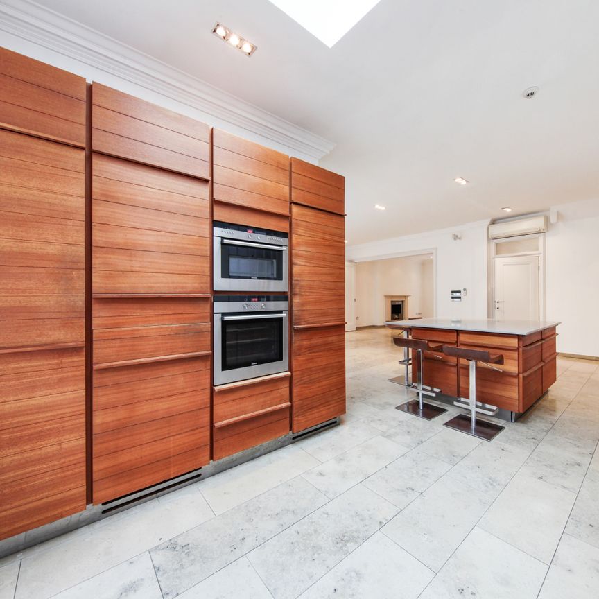 Hamilton Terrace, St John's Wood, London, NW8 - Photo 1
