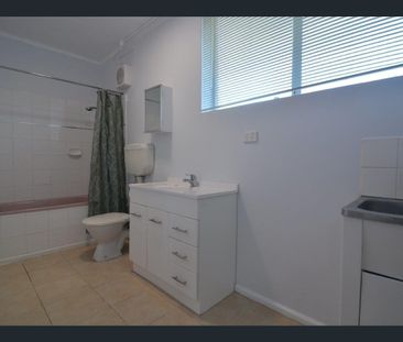 4/13 Clarendon Parade, West Footscray, Vic 3012 - Photo 4