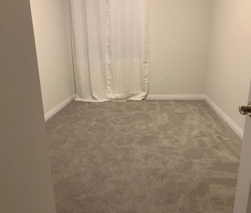 For Lease - 3 BANK SWALLOW Crescent, Kitchener, Ontario - Photo 1