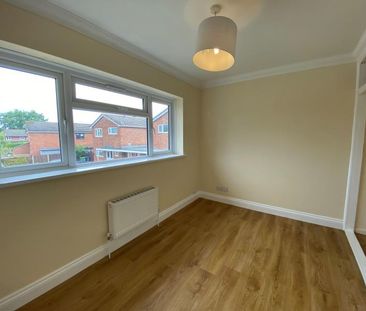 Greenleas, Camberley - 4 bedrooms Property for lettings - Seymours - Photo 1