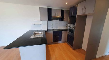 Prime New Lynn Location - Photo 4