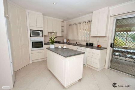 11 Rainbow Street, Hallett Cove SA 5158 - House For Rent | Domain - Photo 2