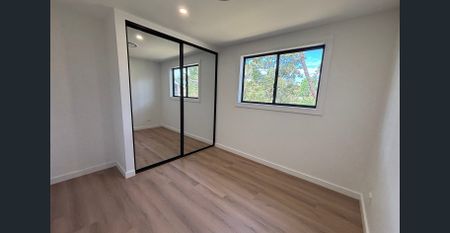 View Saturday at 11:40am - 11:55am - Photo 3