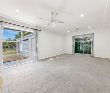 Charming 3-Bedroom Family Home in Sought-After West Pennant Hills - Photo 4