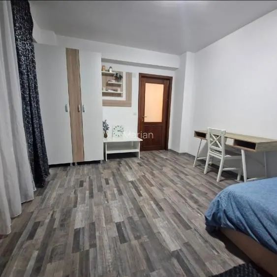 350 € - Apartament 1 camera + parcare privata inclusa - Photo 1