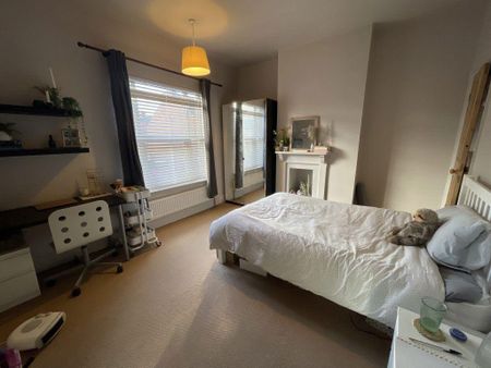 3 bedroom terraced house to rent - Photo 4