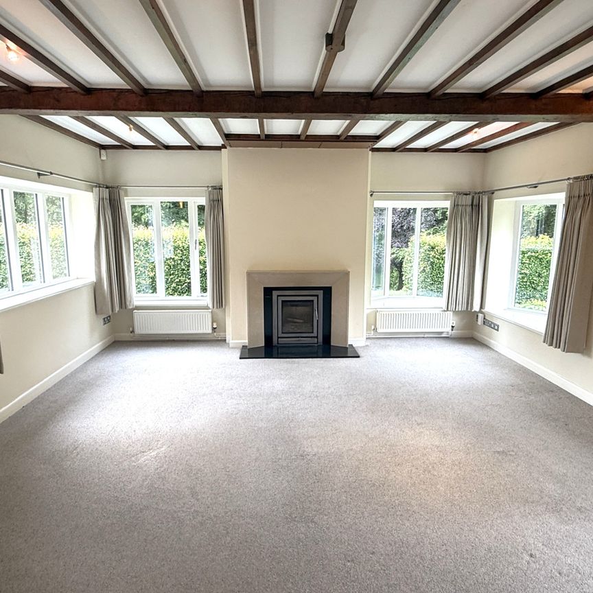 Sharoe Green Lane, Preston - Photo 1