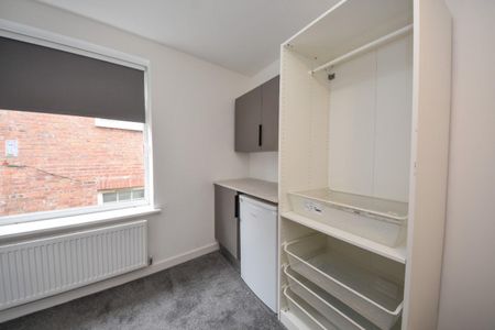 1 bed Room for Rent - Photo 2